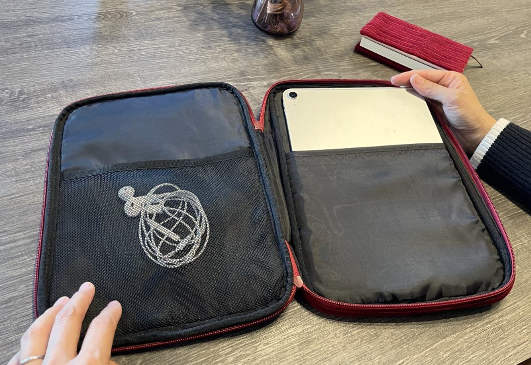 ソファー柄タブレットケース